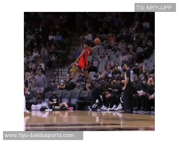 基情满满！杰林威：为了杰伦威我每次都可以跳入看台救球