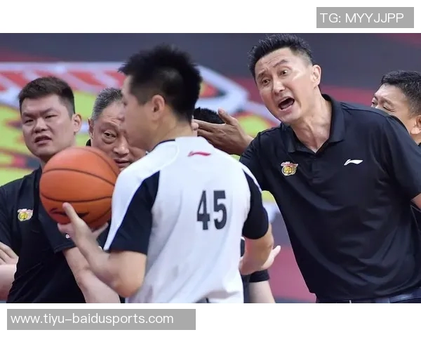 【人物】大逆转他是幕后功臣杜锋已是本土少帅标尺 【人物】大逆转他是幕后功臣杜锋已是本土少帅标尺