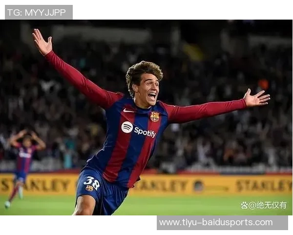 时隔多年回巴萨主场观赛，菲戈：能回来看这场比赛是一种享受