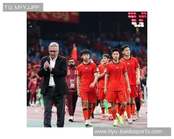 足协出奇葩操作！国外忙得热火朝天，国足却闲着躺在家里打发时间